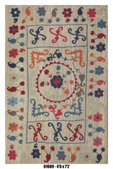 Killim Multicolor Floral Area Rug – Folk Art Medallion Design – 4'6" x 7'2"